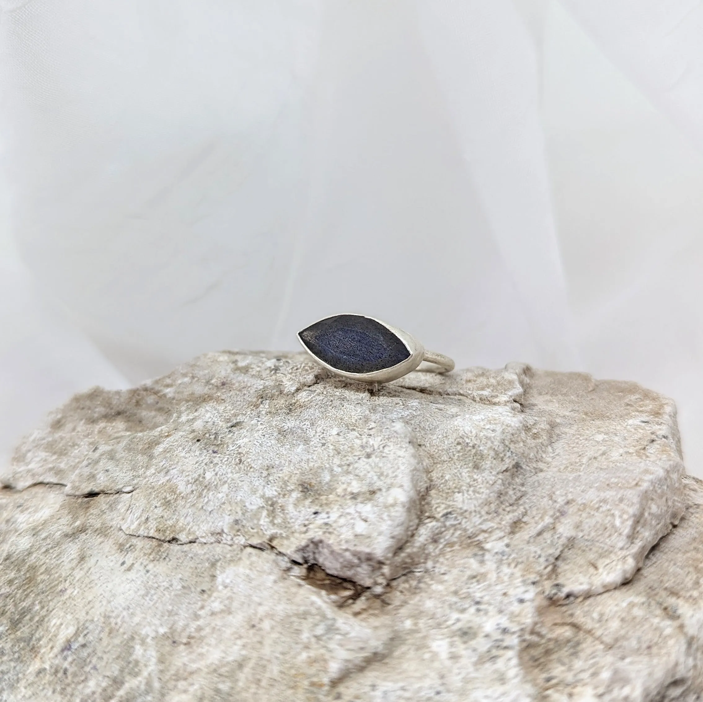 Eye Shaped Labradorite Ring