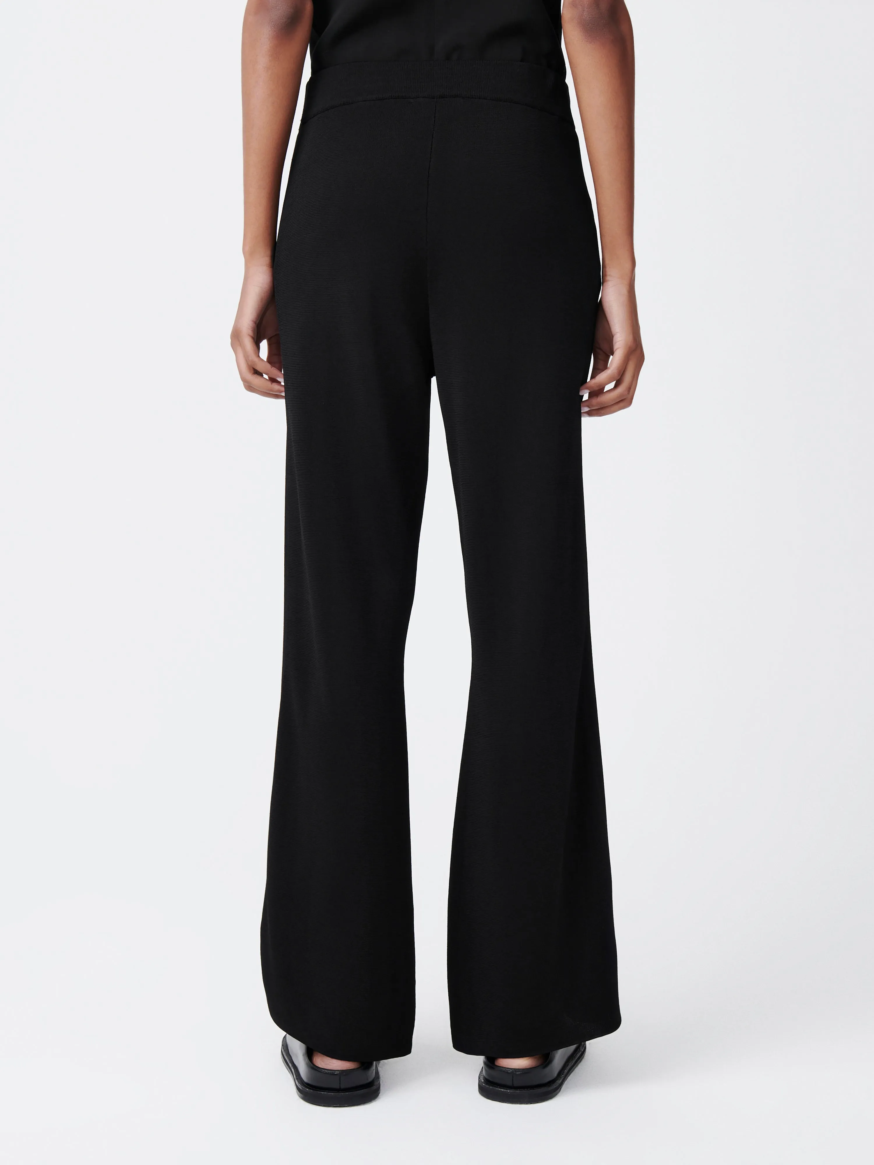 Linna Pant in Black