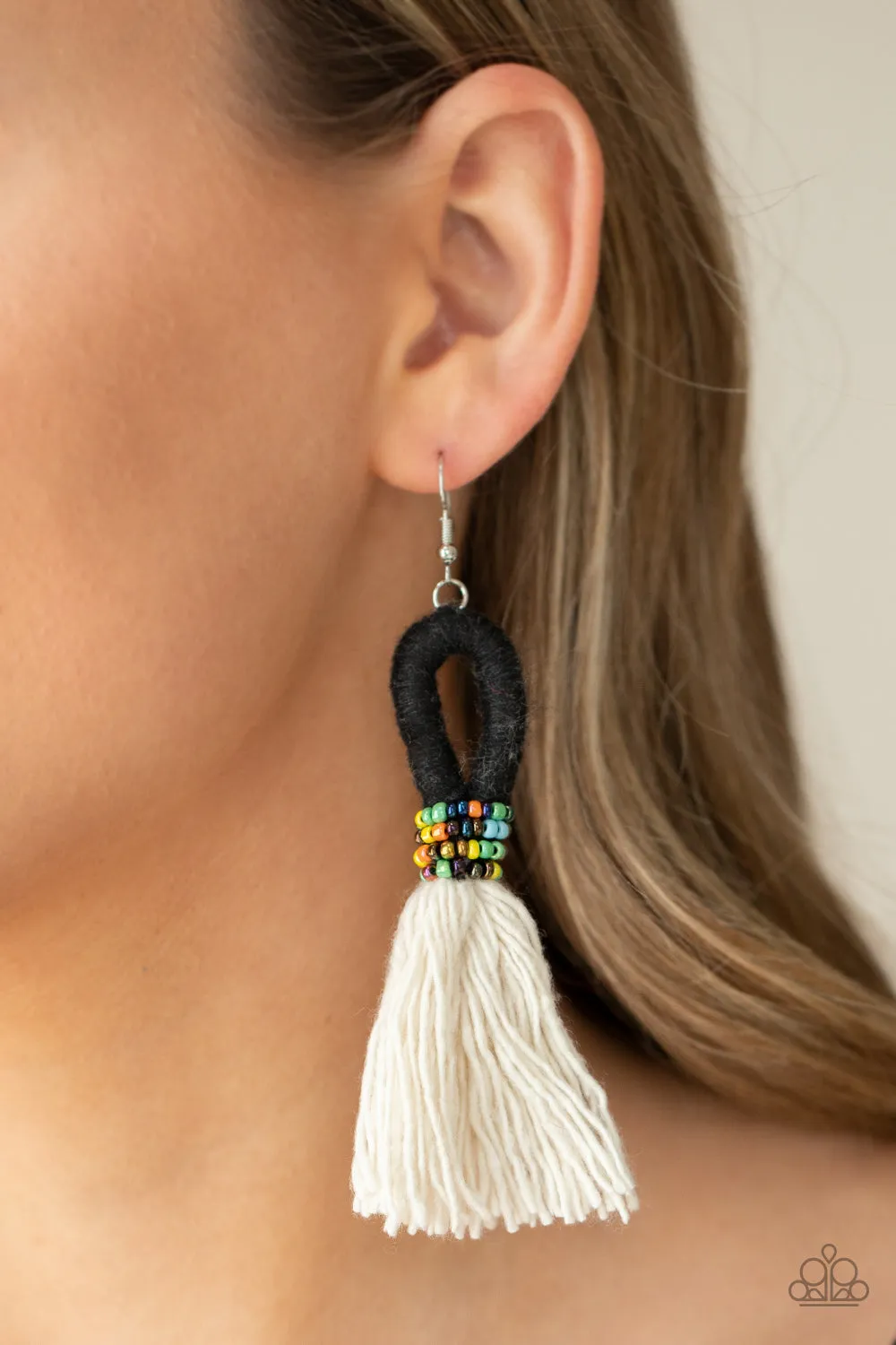 The Dustup - Black Paparazzi Earrings