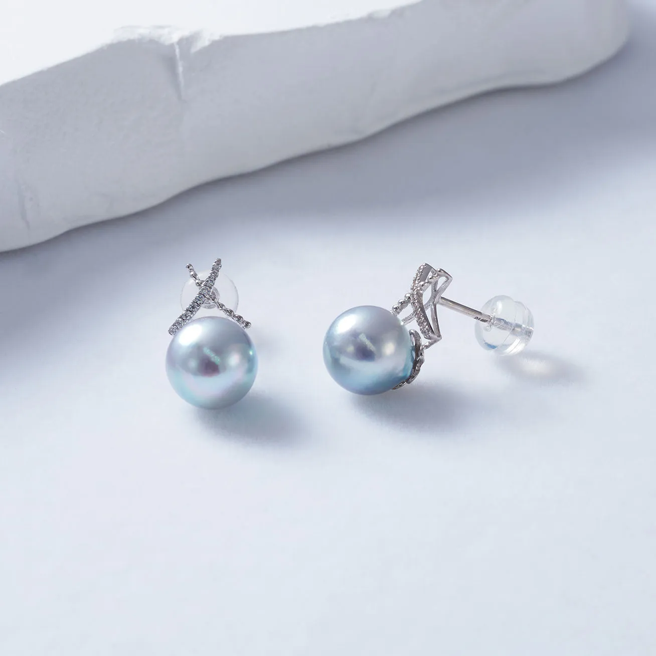 Top Lustre 18K Gold Silver Blue Akoya Pearl Earrings KE00173