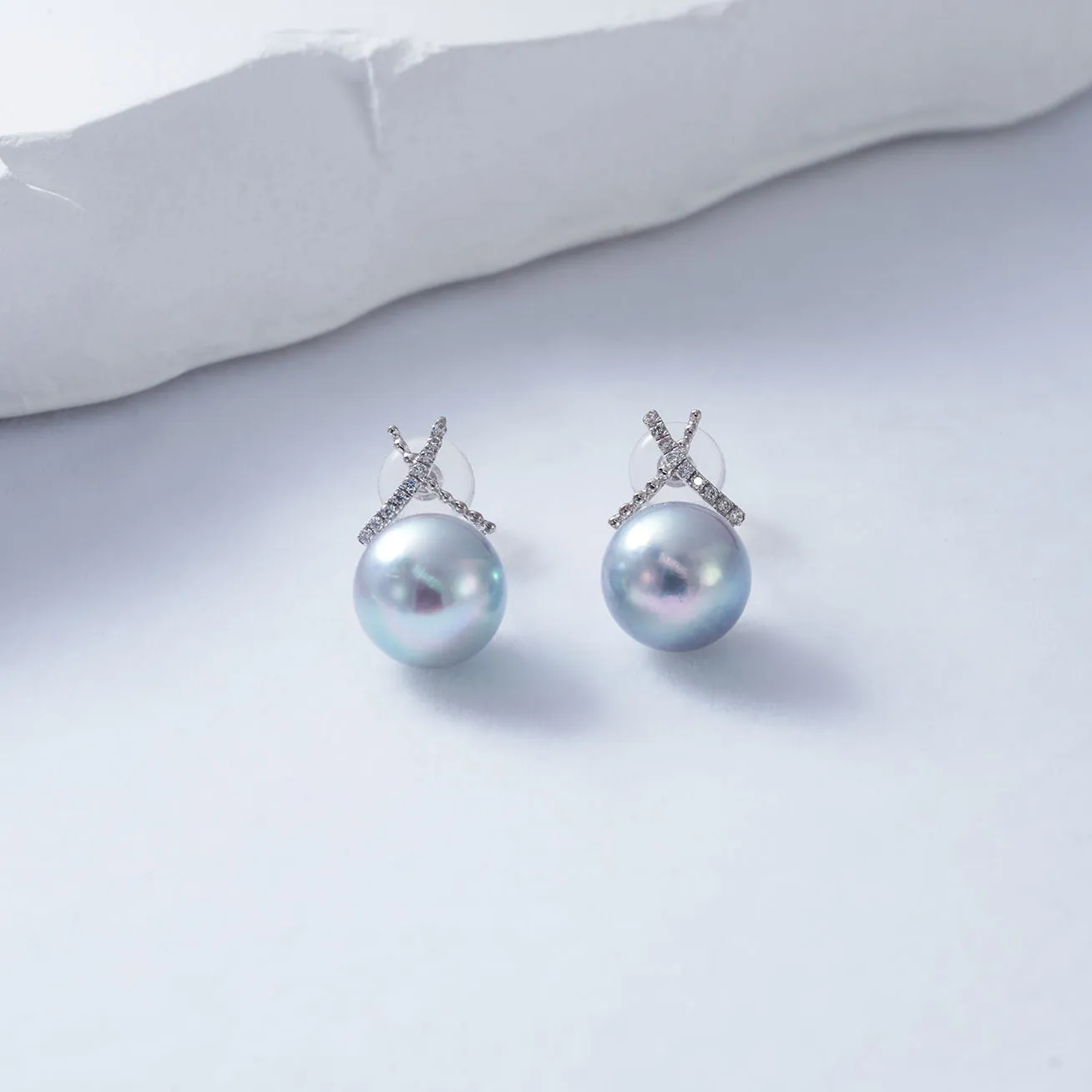 Top Lustre 18K Gold Silver Blue Akoya Pearl Earrings KE00173