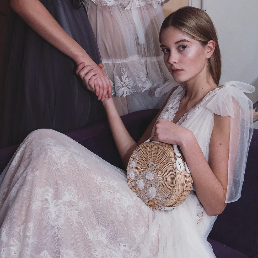 WHITE PEONY STRAW bag with lace